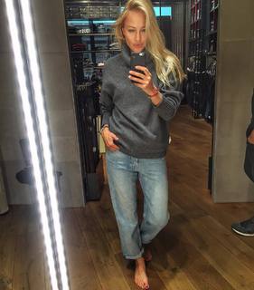 Renata Langmannova feet photo 15