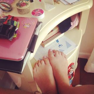 Renata Molinaro feet photo 11