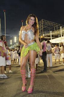 Renata Molinaro feet photo 13