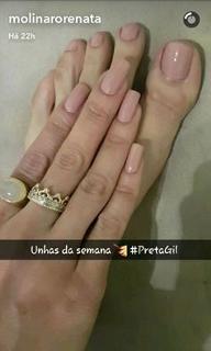Renata Molinaro feet photo 11