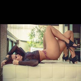 Renata Molinaro feet photo 20