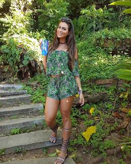 Renata Molinaro feet photo 17