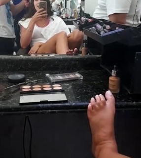 Renata Molinaro feet photo 9