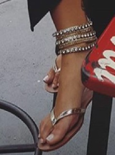 Renata Molinaro feet photo 6