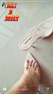 Renata Molinaro feet photo 10