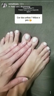 Renata Molinaro feet photo 8