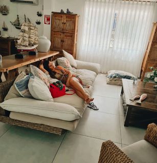 Renata Molinaro feet photo 18