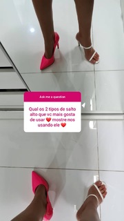 Renata Molinaro feet photo 2