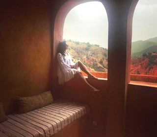 Renata Notni feet photo thumbnail