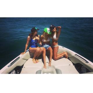 Renata Notni feet photo thumbnail