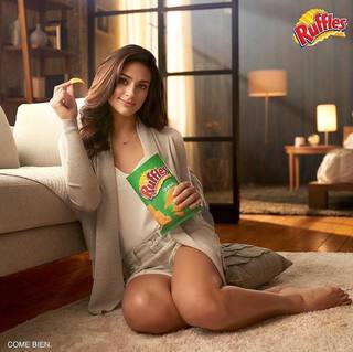 Renata Notni feet photo thumbnail