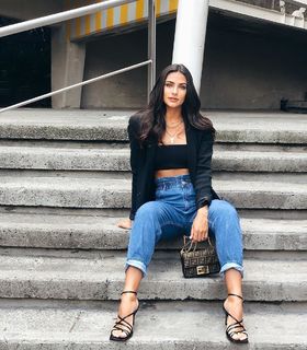 Renata Notni feet photo thumbnail