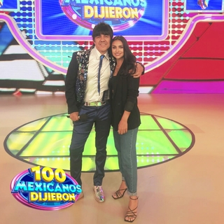 Renata Notni feet photo thumbnail