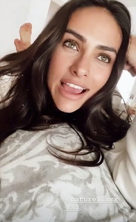 Renata Notni feet photo thumbnail