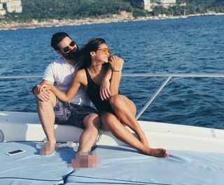 Renata Notni feet photo thumbnail