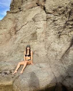 Renata Notni feet photo thumbnail