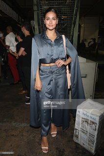 Renata Notni feet photo thumbnail