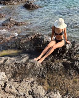 Renata Notni feet photo thumbnail