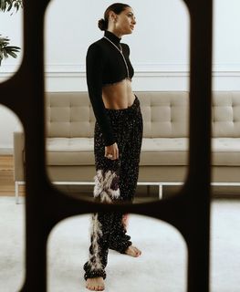 Renata Notni feet photo thumbnail