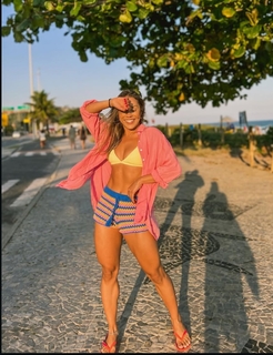 Renata Saldanha feet photo thumbnail