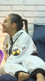 Renata Saldanha feet photo thumbnail