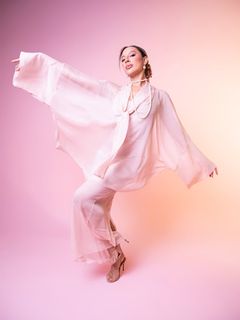 Renata Saldanha feet photo 16