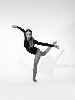 Renata Saldanha feet photo 8