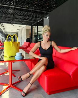 Renata Sopek feet photo 4