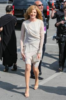 Rene Russo feet photo thumbnail