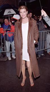 Rene Russo feet photo thumbnail