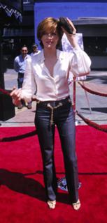 Rene Russo feet photo thumbnail