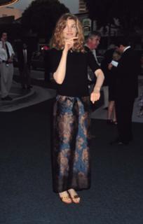 Rene Russo feet photo thumbnail