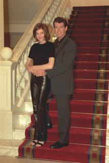 Rene Russo feet photo thumbnail