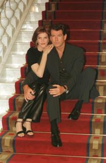 Rene Russo feet photo thumbnail