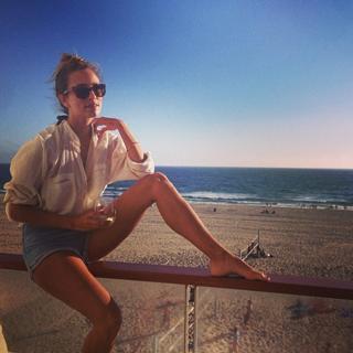 Renee Bargh feet photo 8