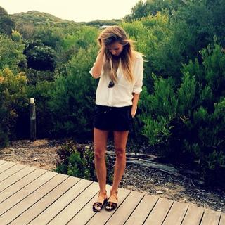 Renee Bargh feet photo 6