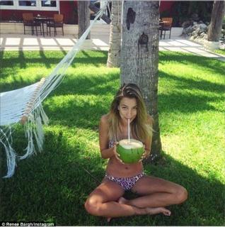 Renee Bargh feet photo 6
