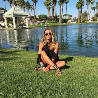 Renee Bargh feet photo 7