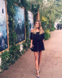Renee Bargh feet photo 20