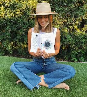 Renee Bargh feet photo 3