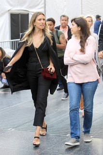 Renee Bargh feet photo 4