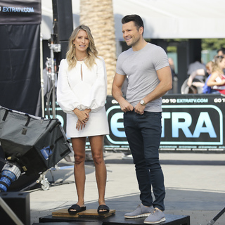 Renee Bargh feet photo 14
