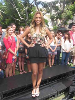 Renee Bargh feet photo 6