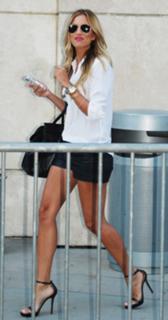 Renee Bargh feet photo 16