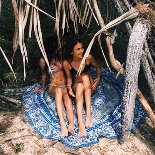 Renee Herbert feet photo 7