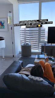 Renee Herbert feet photo 7