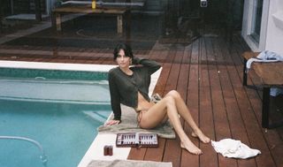 Renee Herbert feet photo 5