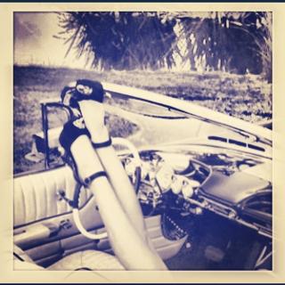 Renee Olstead feet photo thumbnail