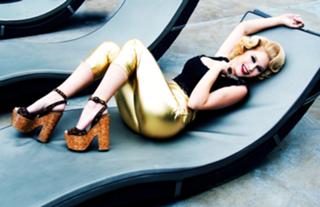 Renee Olstead feet photo thumbnail