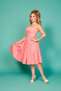 Renee Olstead feet photo thumbnail
